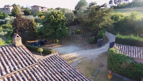 casa indipendente in vendita a Perugia in zona Cordigliano