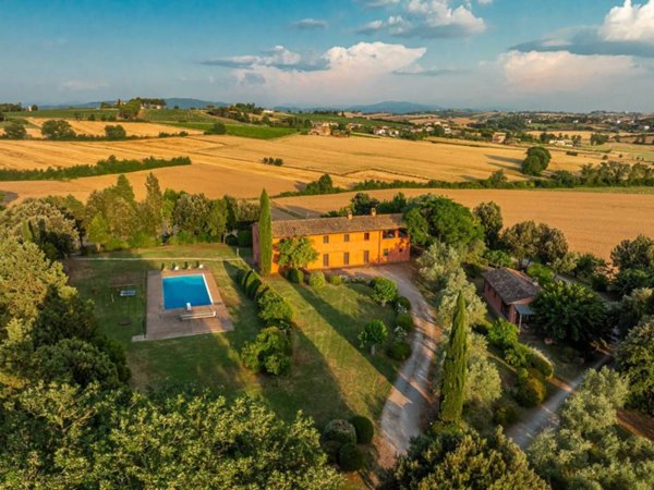 casa indipendente in vendita a Perugia in zona Pila