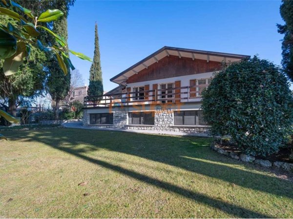 casa indipendente in vendita a Perugia in zona Casa del Diavolo