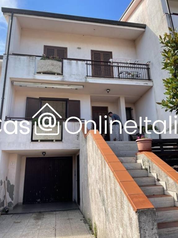 casa indipendente in vendita a Perugia in zona Ponte Felcino