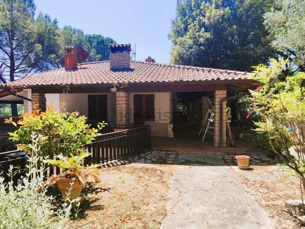casa indipendente in vendita a Perugia in zona Centro Città