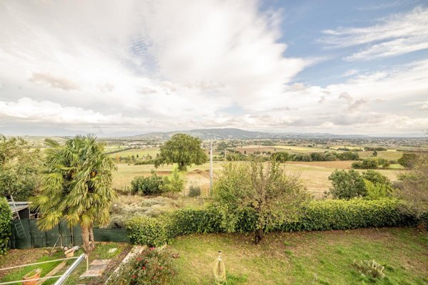 casa indipendente in vendita a Perugia in zona San Fortunato