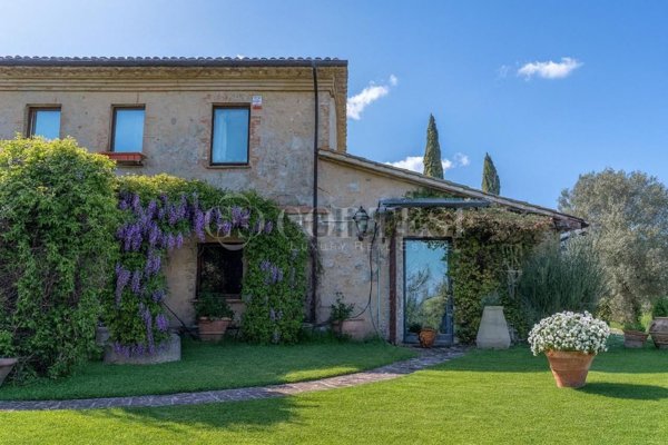 casa indipendente in vendita a Perugia
