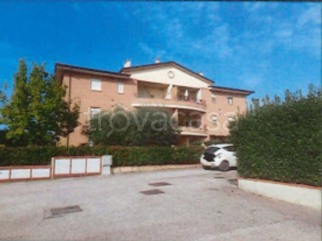 appartamento in vendita a Perugia in zona Collestrada