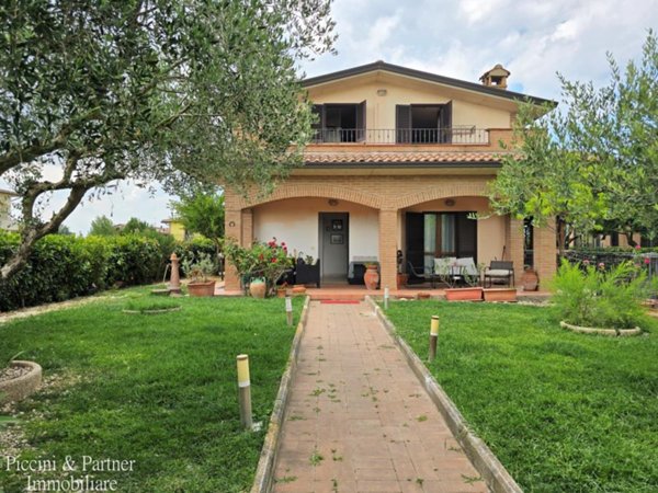 casa indipendente in vendita a Perugia in zona Pila
