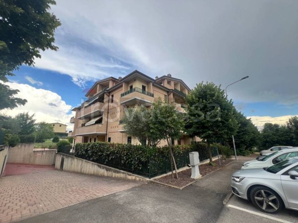 locale di sgombero in vendita a Perugia in zona Sant'Egidio