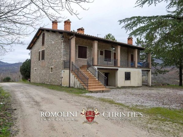 casa indipendente in vendita a Perugia in zona Colle Umberto I