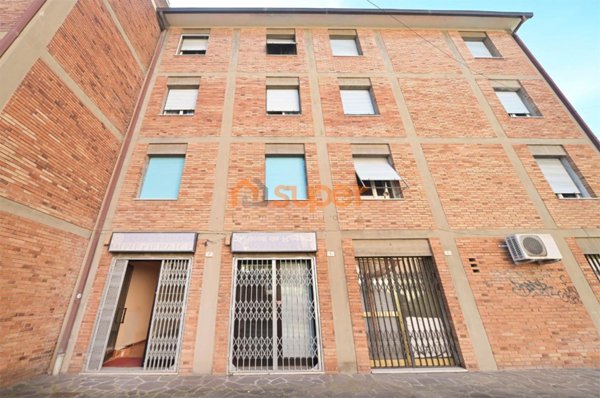 negozio in vendita a Perugia in zona Madonna Alta