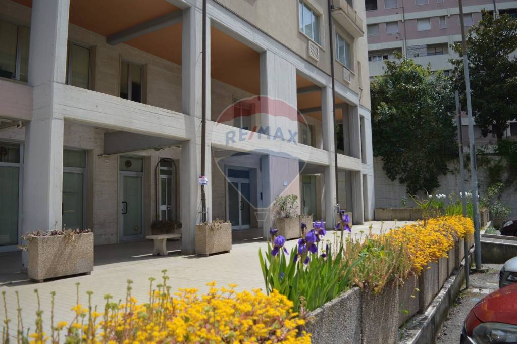 ufficio in vendita a Perugia in zona Stazione