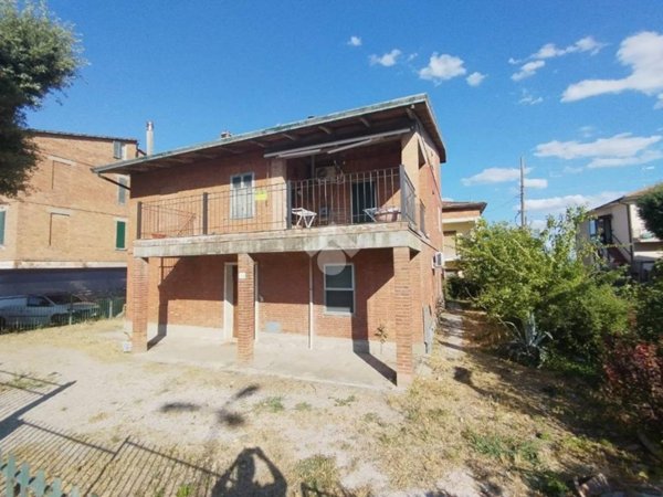 casa indipendente in vendita a Perugia in zona San Martino in Colle