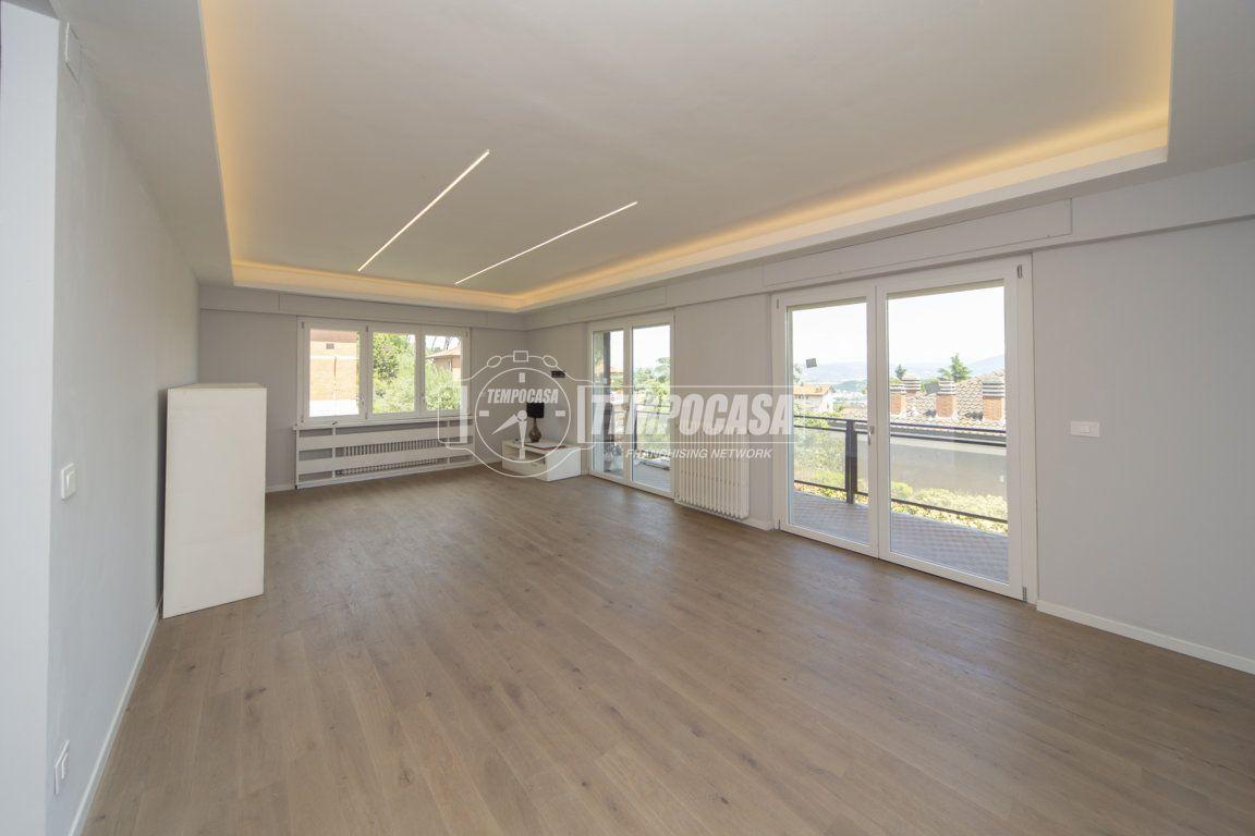 appartamento in vendita a Perugia in zona Montebello