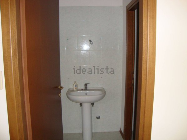 ufficio in vendita a Perugia in zona Madonna Alta