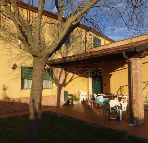 casa indipendente in vendita a Perugia in zona Canneto