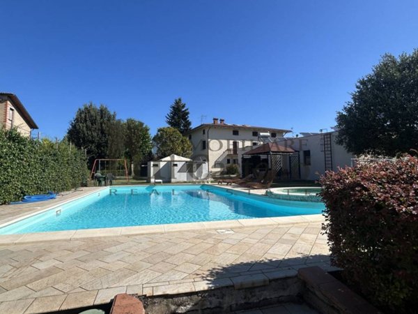 casa indipendente in vendita a Perugia in zona Elce