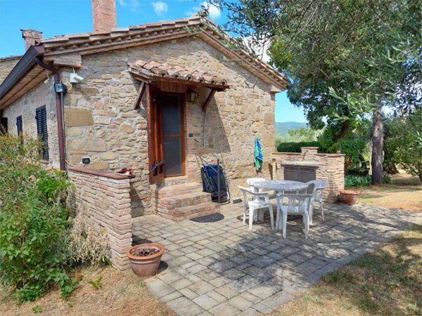 casale in vendita a Perugia in zona Colle Umberto I