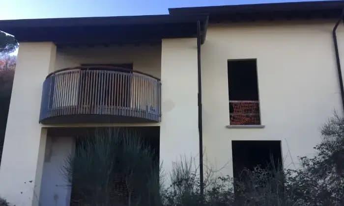 casa indipendente in vendita a Perugia in zona Montelaguardia