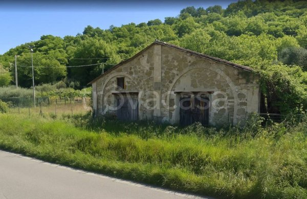 locale commerciale in vendita a Perugia in zona Ponte Valleceppi