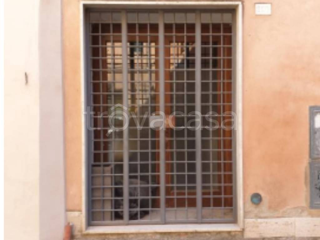 negozio in vendita a Perugia in zona Centro Città