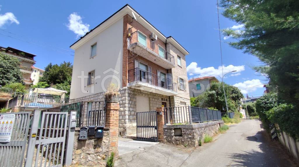 appartamento in vendita a Perugia in zona Santa Lucia
