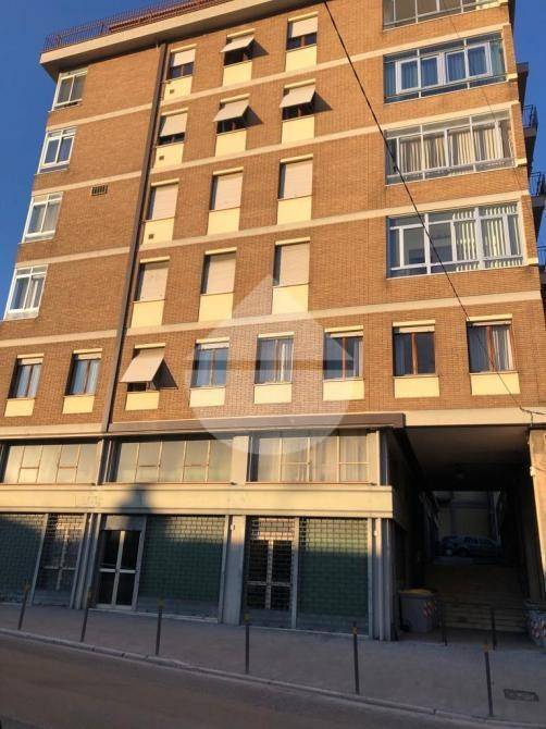 negozio in vendita a Perugia in zona Prepo