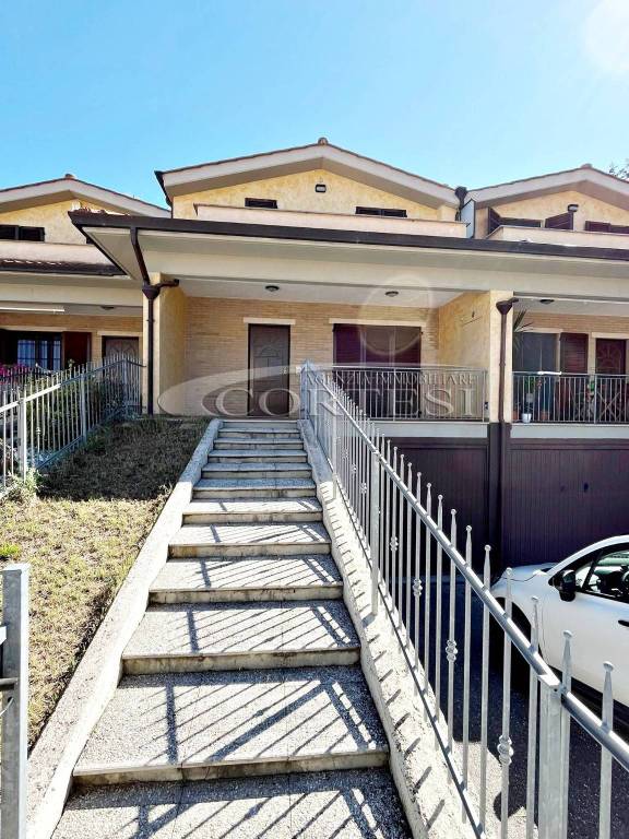 casa indipendente in vendita a Perugia in zona Ramazzano