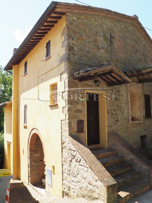 casa indipendente in vendita a Perugia in zona Parlesca
