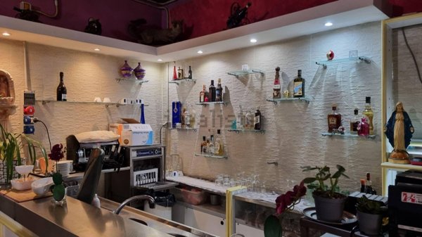 locale commerciale in vendita a Perugia in zona Ponte Felcino