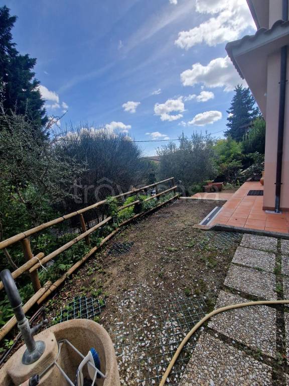 casa indipendente in vendita a Perugia in zona Montelaguardia
