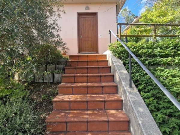 casa indipendente in vendita a Perugia in zona Monteluce