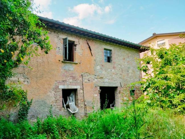 casa indipendente in vendita a Perugia in zona Pila