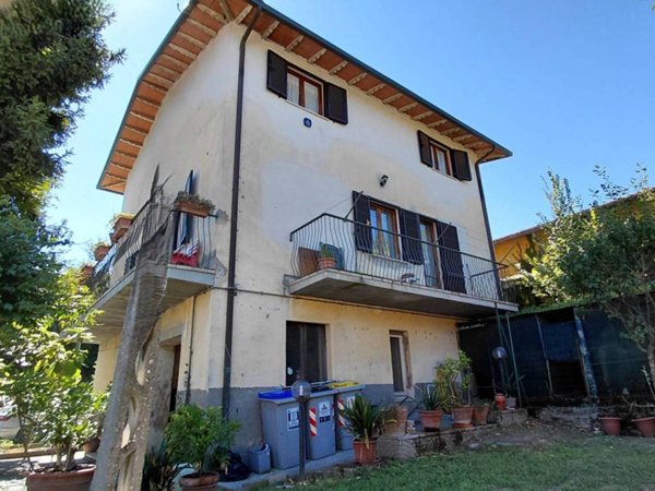 casa indipendente in vendita a Perugia in zona Casaglia