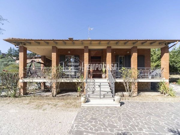 casa indipendente in vendita a Perugia in zona Montelaguardia