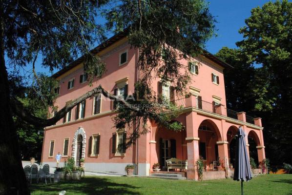 negozio in vendita a Perugia in zona Fontignano