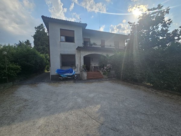 casa indipendente in vendita a Perugia