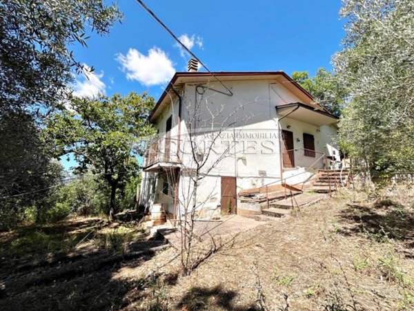 casa indipendente in vendita a Perugia in zona Casa del Diavolo