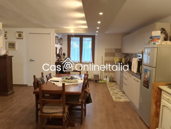 casa indipendente in vendita a Perugia in zona Mugnano