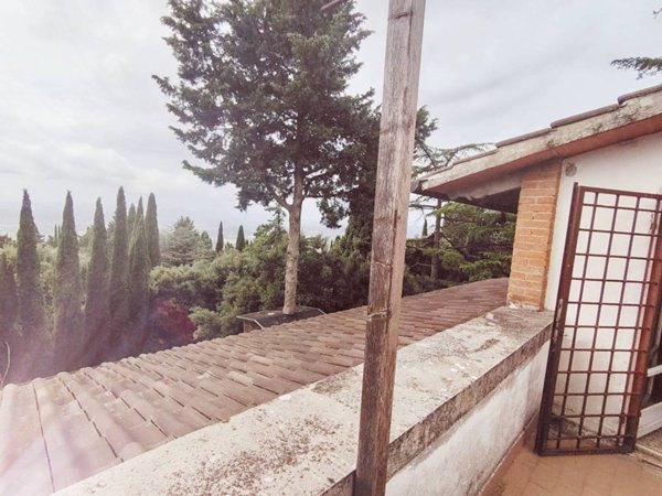 casa indipendente in vendita a Perugia in zona Santa Lucia