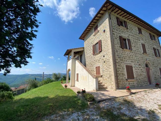 casa indipendente in vendita a Perugia in zona Piccione