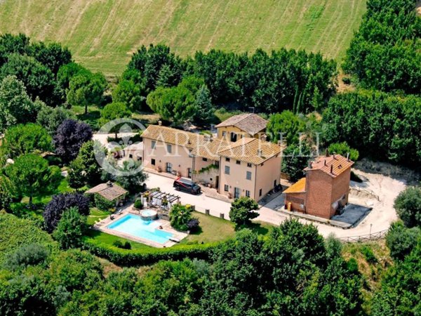 casa indipendente in vendita a Perugia in zona Fontignano