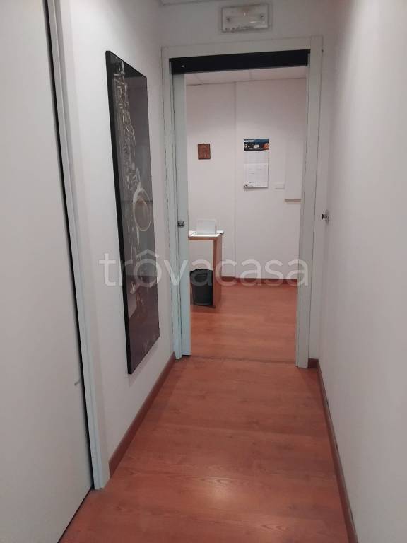 ufficio in vendita a Perugia in zona Madonna Alta