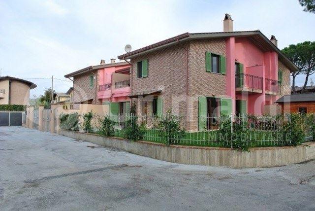 casa indipendente in vendita a Perugia in zona San Martino In Campo