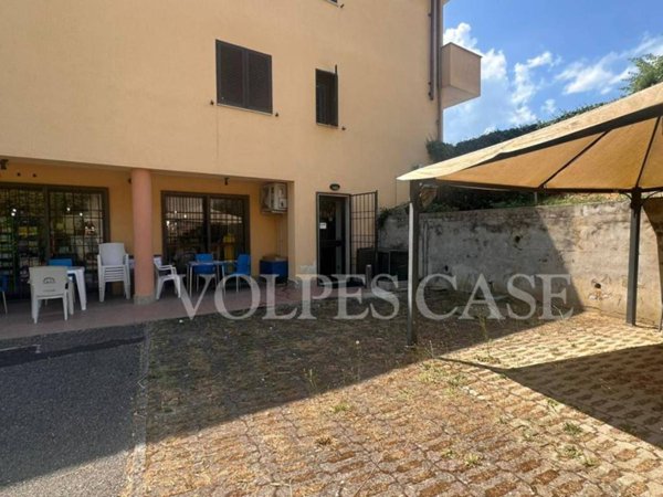 negozio in vendita a Perugia in zona Fontignano