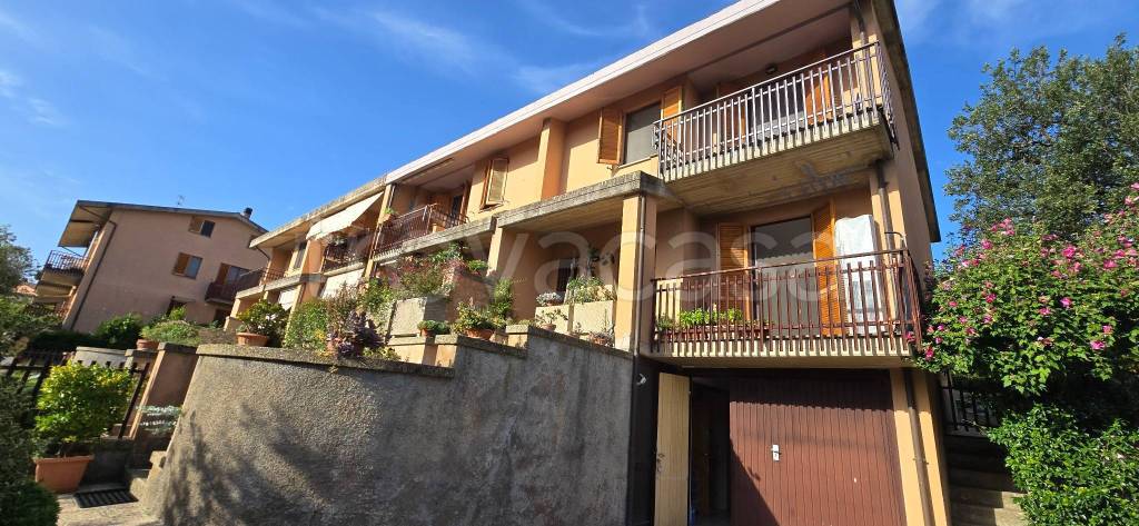 casa indipendente in vendita a Perugia in zona San Martino in Colle