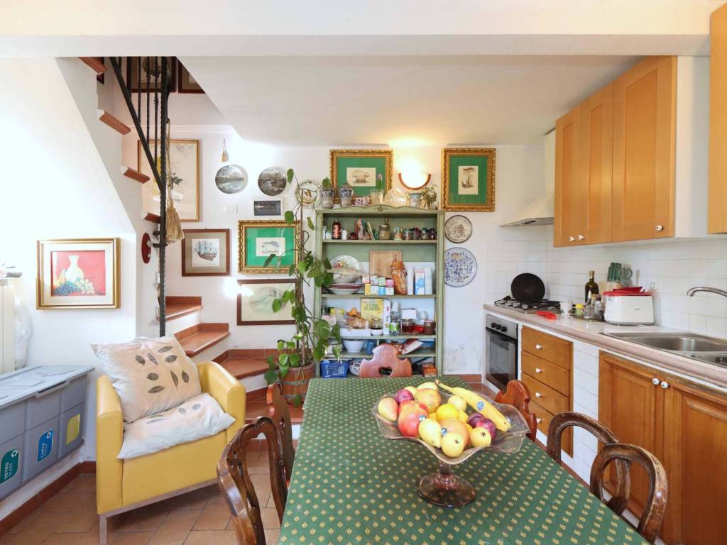 casa indipendente in vendita a Perugia in zona Villa Pitignano