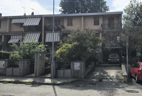 casa indipendente in vendita a Perugia in zona San Martino in Colle