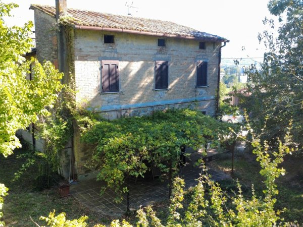 casa indipendente in vendita a Perugia