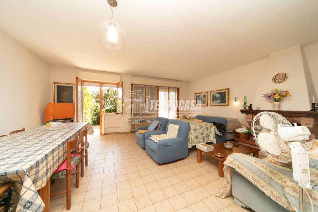 casa indipendente in vendita a Perugia in zona Montebello