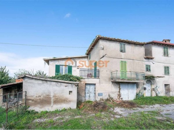 casa indipendente in vendita a Perugia in zona Mugnano