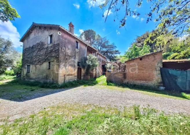 casa indipendente in vendita a Perugia in zona Ponte d'Oddi