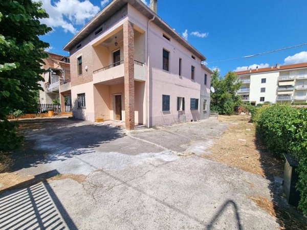casa indipendente in vendita a Perugia in zona Casa del Diavolo